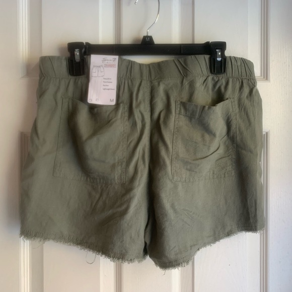Seven7 Laguna Soft Linen Shorts - Picture 4 of 13